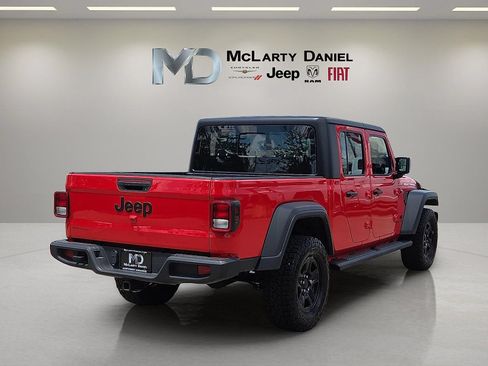 Used 2023 Jeep Gladiator Sport w/ Trailer Tow Package AWD/4WD image 5