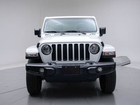 Used 2019 Jeep Wrangler Unlimited Sahara AWD/4WD image 11
