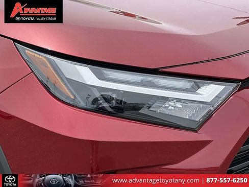 Used 2023 Toyota RAV4 LE AWD/4WD image 13