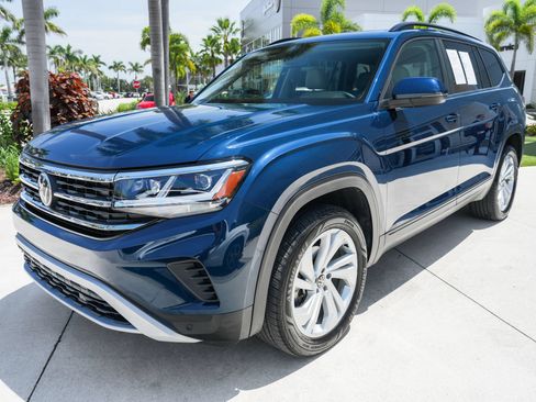 Used 2022 Volkswagen Atlas SE w/ Panoramic Sunroof Package FWD image 6