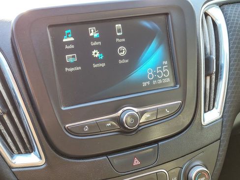 Certified 2018 Chevrolet Malibu LT image 12