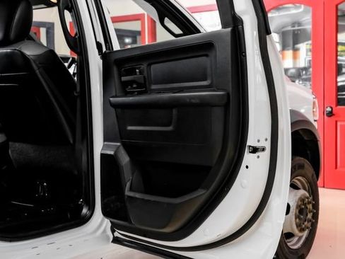 Used 2024 RAM 5500 Tradesman w/ Chrome Appearance Group AWD/4WD image 45