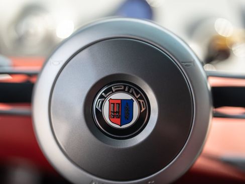 Used 2003 BMW Z8 RWD image 57