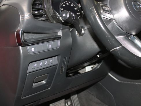 Used 2019 MAZDA MAZDA3 Sedan w/ Preferred Package FWD image 24
