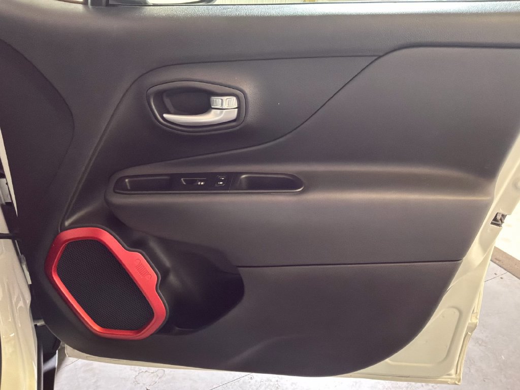 Certified 2023 Jeep Renegade Trailhawk AWD/4WD image 22
