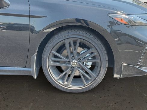 Used 2026 Toyota Camry Hybrid AWD/4WD image 9