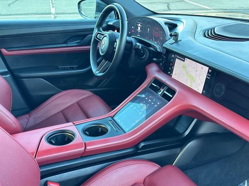 Used 2020 Porsche Taycan 4S image 12