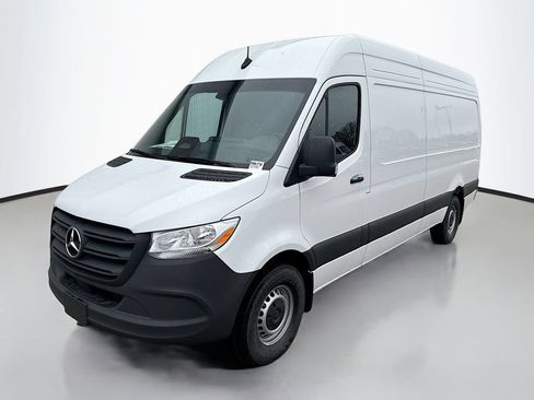 Used 2026 Mercedes-Benz Sprinter 2500 image 3
