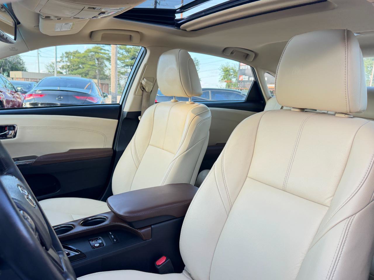Used 2015 Toyota Avalon XLE Touring FWD image 12