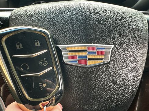Used 2018 Cadillac Escalade ESV Luxury AWD/4WD image 31