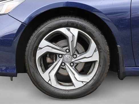 Used 2018 Honda Accord EX image 8