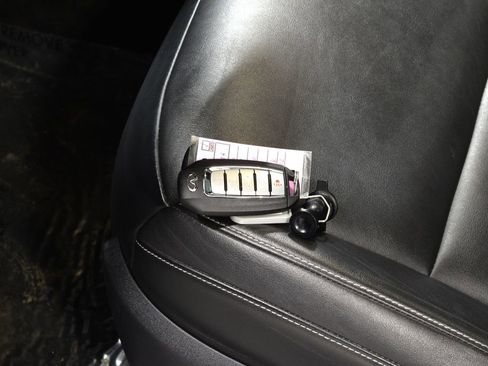 Used 2021 INFINITI QX50 Luxe w/ Appearance Package image 39