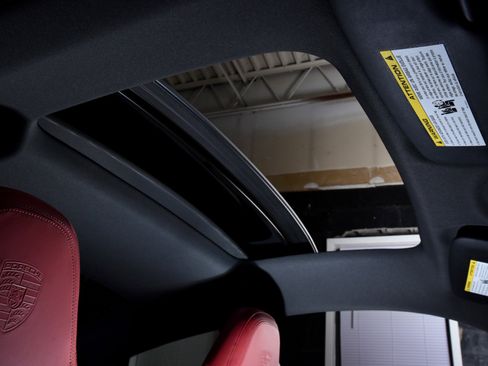 Used 2024 Porsche 911 Carrera S image 31