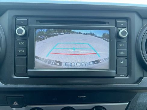 Used 2019 Toyota Tacoma SR w/ SR Convenience Package image 18