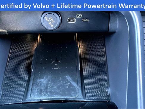 Certified 2024 Volvo XC40 B5 Plus image 33