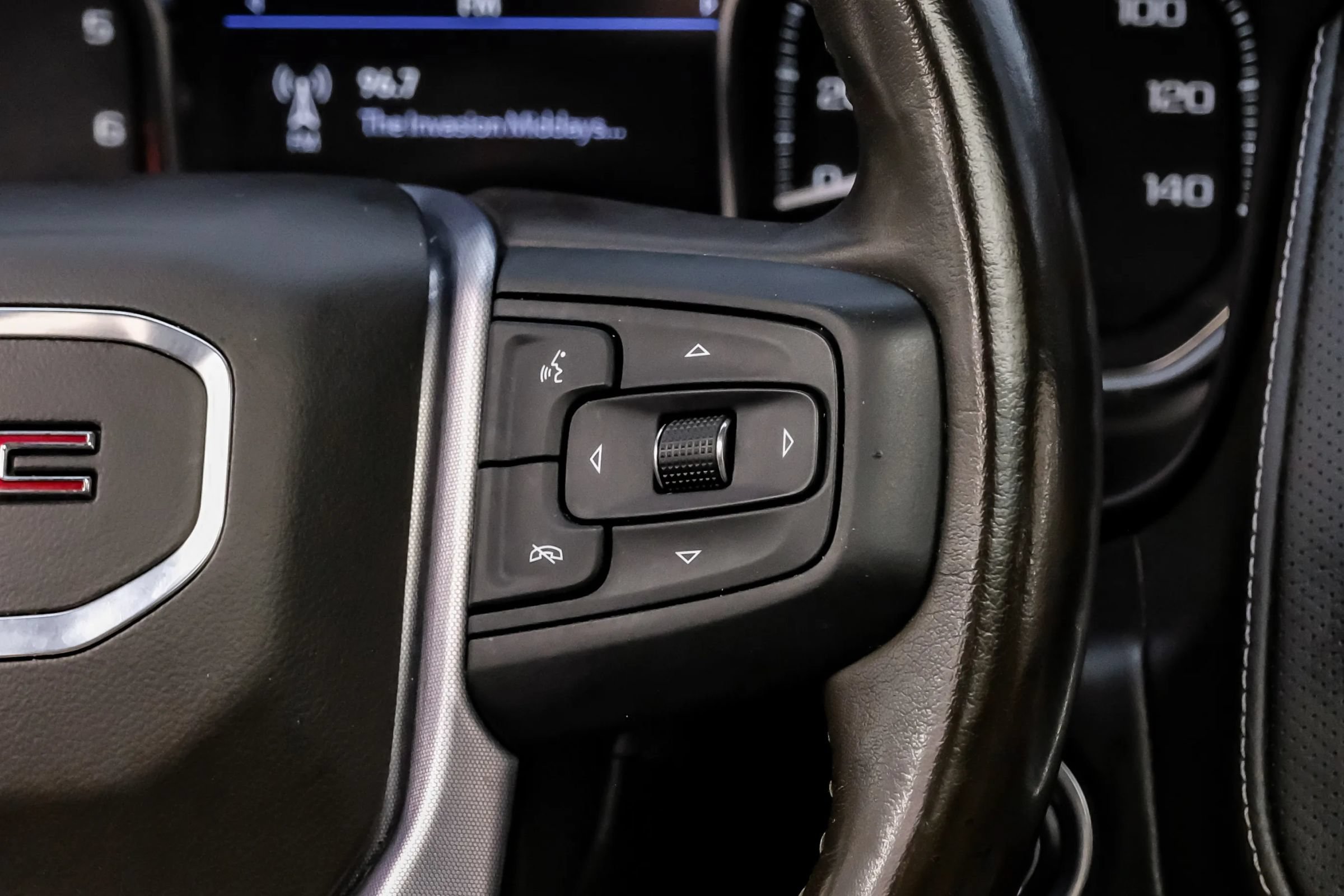 Used 2021 GMC Yukon SLT w/ SLT Luxury Plus Package RWD image 19