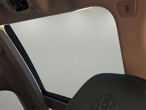 Used 2021 Alfa Romeo Stelvio Sprint w/ Sun & Sound Package image 16