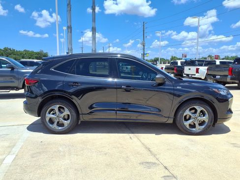 Used 2023 Ford Escape ST-Line w/ Tech Pack #1 FWD image 5