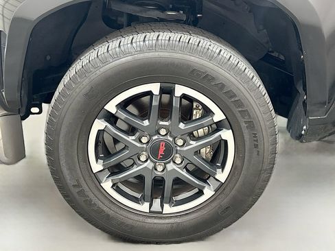 Used 2025 Toyota Tacoma TRD Sport RWD image 26
