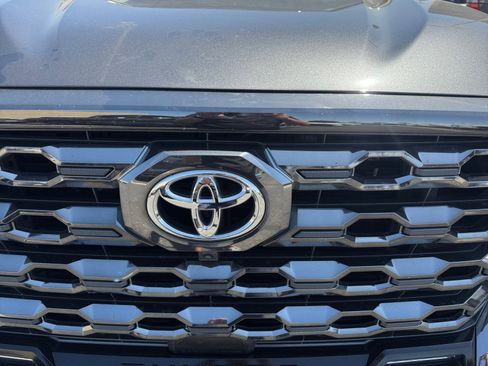 Used 2023 Toyota Tundra Platinum AWD/4WD image 23