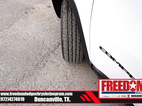 New 2026 Jeep Compass Latitude image 44