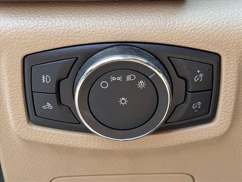 Used 2016 Ford F150 Lariat RWD image 17