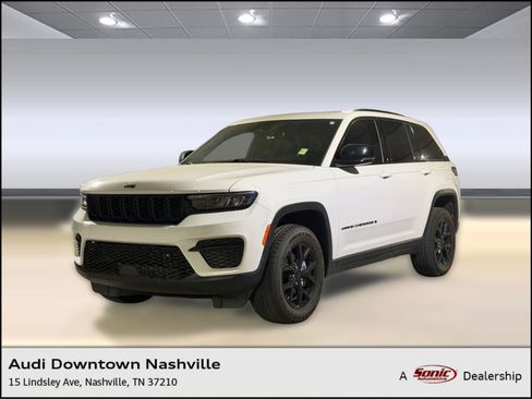 Used 2024 Jeep Grand Cherokee Altitude AWD/4WD image 1