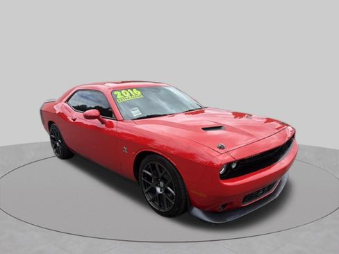 Used 2016 Dodge Challenger R/T Scat Pack w/ Leather Interior Group RWD image 1