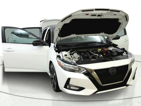 Used 2023 Nissan Sentra SR FWD image 9