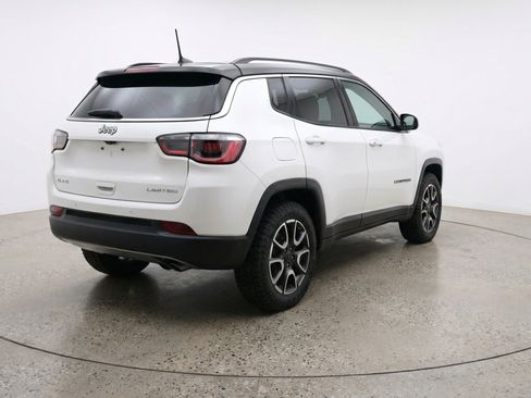 Used 2025 Jeep Compass Trailhawk AWD/4WD image 9