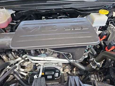 Used 2024 RAM 1500 Big Horn AWD/4WD image 30
