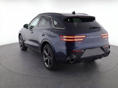 Used 2023 Genesis GV70 2.5T w/ Sport Prestige Package AWD/4WD image 3