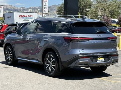 Used 2023 INFINITI QX60 Sensory w/ Cargo Package AWD/4WD image 5