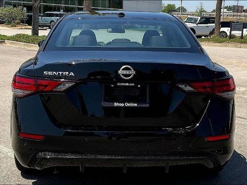 Used 2025 Nissan Sentra SV FWD image 5