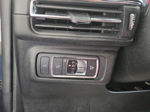 Used 2022 Lincoln Corsair Reserve w/ Equipment Group 201A image 14