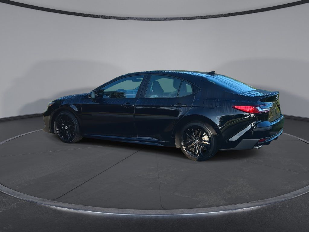 Used 2025 Toyota Camry SE FWD image 6