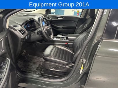 Used 2022 Ford Edge SEL w/ Convenience Package