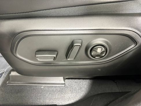 Used 2026 Jeep Grand Cherokee Limited w/ Limited Altitude Package AWD/4WD image 15