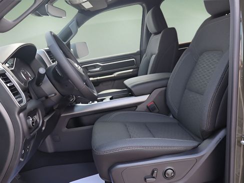 New 2026 RAM 1500 Big Horn AWD/4WD image 10