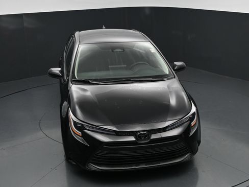 Used 2026 Toyota Corolla LE FWD image 34