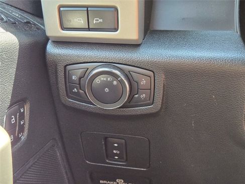 Used 2021 Ford F250 Lariat w/ Lariat Value Package AWD/4WD image 48
