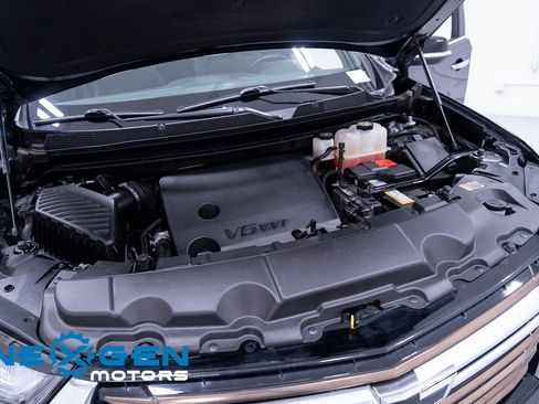 Used 2023 Chevrolet Traverse High Country image 39