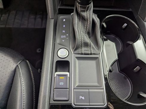 Used 2022 Volkswagen Atlas SE image 26