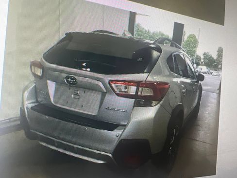 Used 2019 Subaru Crosstrek 2.0i Limited w/ Moonroof Package w/Navigation AWD/4WD image 5