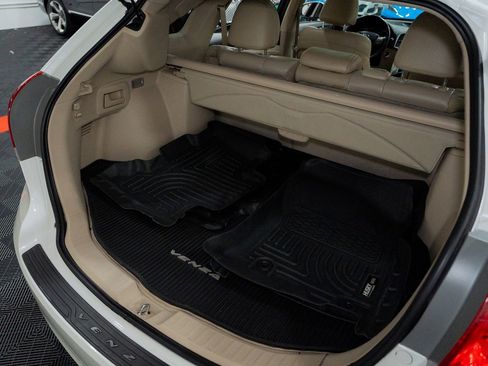Used 2011 Toyota Venza AWD w/ Premium Pkg #2 image 25