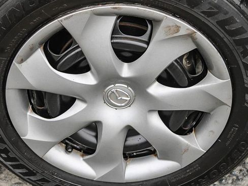 Used 2015 MAZDA MAZDA3 i Sport FWD image 11