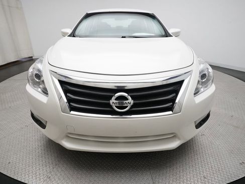 Used 2013 Nissan Altima 2.5 SV FWD image 11