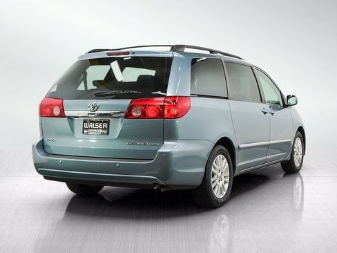 Used 2008 Toyota Sienna XLE Limited FWD image 5