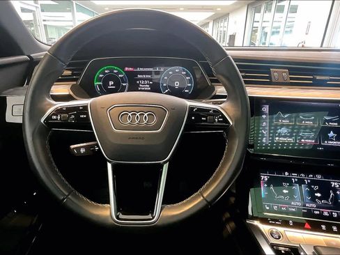 Certified 2023 Audi e-tron Premium Plus w/ Premium Plus Package image 5