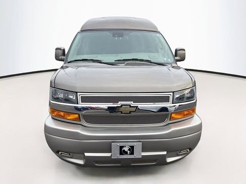 Used 2019 Chevrolet Express 2500 w/ Enhanced Convenience Package image 2